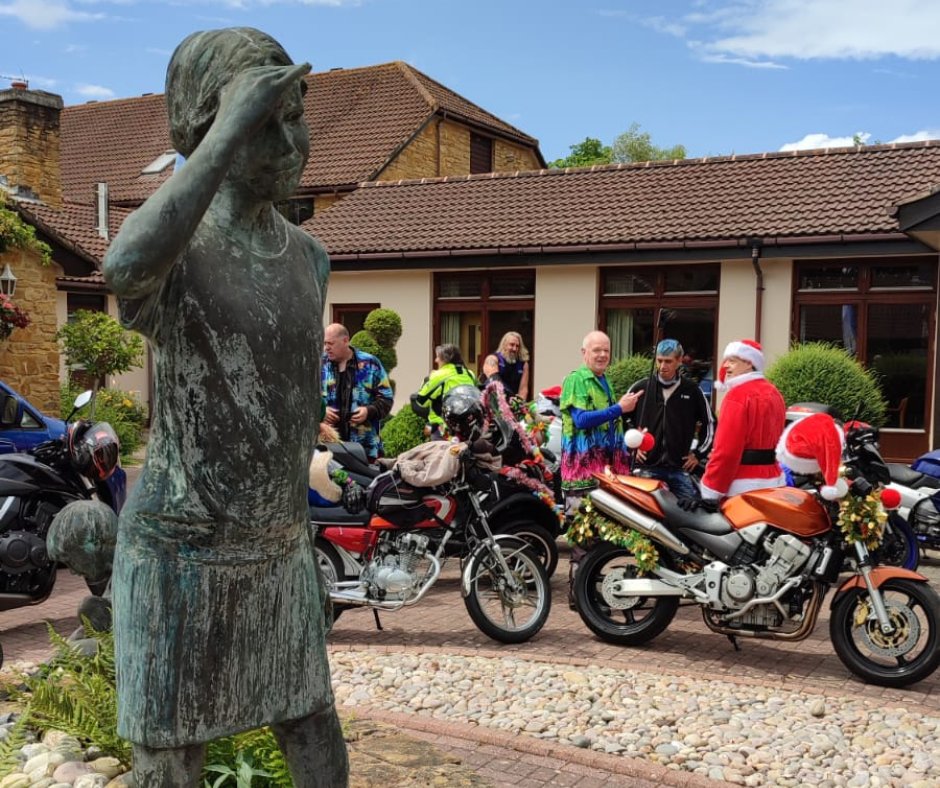 CHSW's tweet photo. We think someone may be a bit far from home... π
Thank you to everyone that took part in the Santa Summer Cruise to #LittleBridgeHouse, the children were delighted with this surprise! π
ππ
#CHSW #hospicecare #makingpreciousmemories https://t.co/zCjXekLtj7