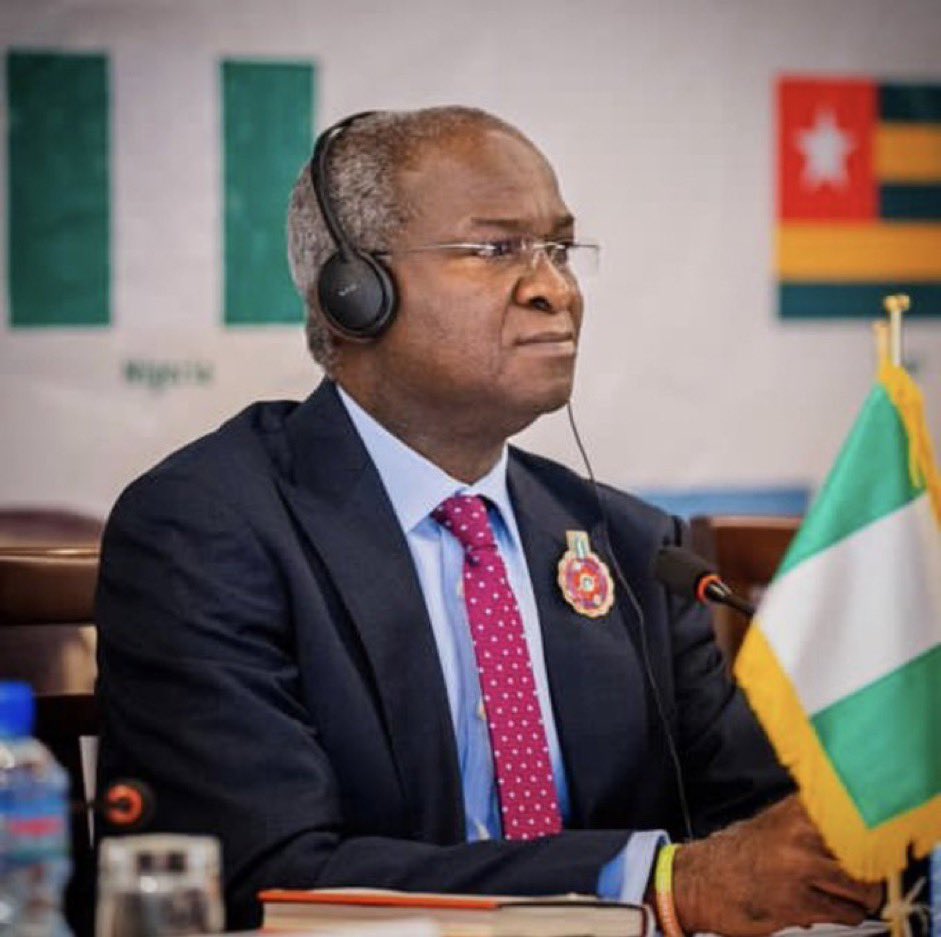 Happy birthday to honourable Babatunde fashola, more years in good health and prosperity. 