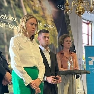 Vi tackar för spänstiga samtal, en bekräftad lägesbild och nya idéer som kom fram under vårt seminarium om bostadssituationen för studenter. Välkomna att träffa oss även imorgon, kl 14 på Syskongatan 1. 
#bopol #studbo