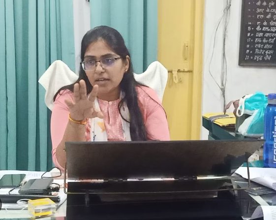 ज्योति मौर्य ज़्यादा दिन sdm नही रह पायेगी जल्द ही सस्पेंड किया जायेगा इसको जो अपनी पति की नही तो आम जनता की भी नही हो सकती मुख्यमंत्री और राष्ट्रपति  महोदय जी से निवेदन हैं। की ऐसे अधिकारी को तत्कालीन सस्पेंड करे <a href="/myogiadityanath/">Yogi Adityanath</a> <a href="/narendramodi_in/">narendramodi_in</a> <a href="/AmitShah/">Amit Shah</a> #jyotimaurya