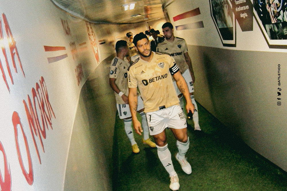 Atletico's tweet photo. 💪🏾 Na noite de ontem, o Galo confirmou a classificação às oitavas de final da Libertadores.
📸 Confira o álbum de fotos da partida: https://t.co/VBJg0BQTYy
#ContinenteAtleticano #GaloPaixãoNacional #LIBxCAM 🏴🏳️ https://t.co/NpuZQH9JNQ