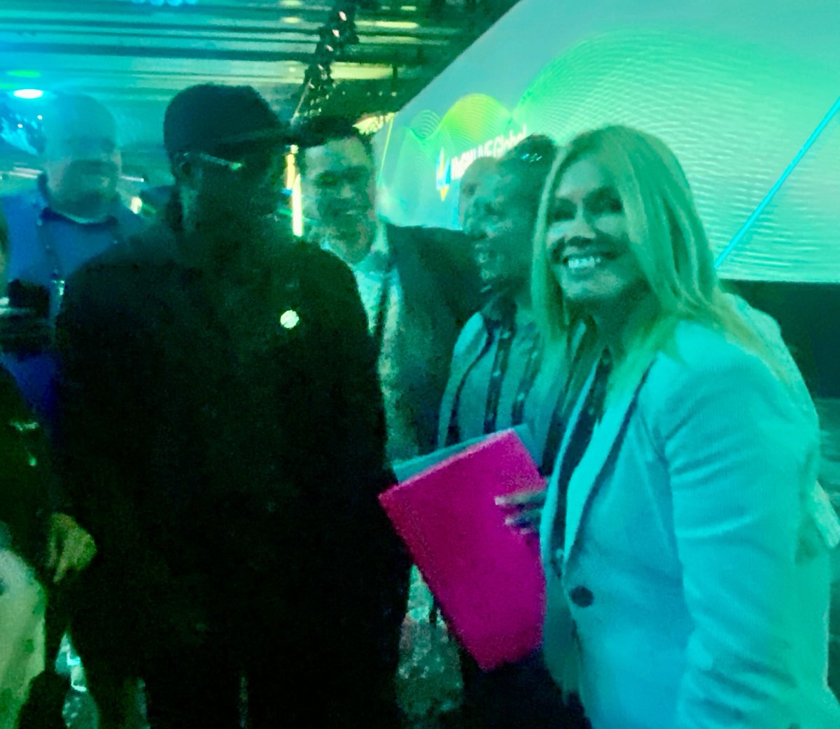 GetKidsintoSurv's tweet photo. Earlier this month our longstanding supporters, #Leica Geosystems, held their HxGN Live conference in Las Vegas! Elaine our founder was honoured to be asked along.

Fun fact- The one and only https://t.co/Iawazf8MyU commented how AWESOME our #GeoSquad comic book is 🤩 https://t.co/5wbTNF1c5C