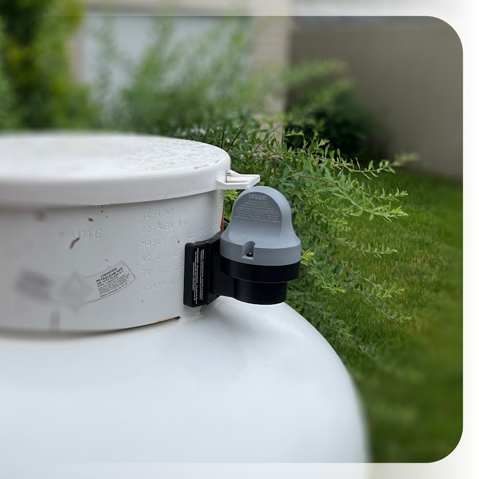 SinopeTech's tweet image. Have you tried our new Zigbee Tank Level Monitor? Thanks to this newest tech device,  you will never run out of propane #BBQseason sinopetech.com/en/products/sp…