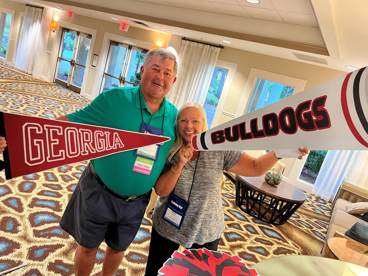 We had the best time at @GeorgiaPharmacy Summer Convention reconnecting with our PharmDawg alumni and families while engaging in lifelong learning through discussions, panels, and networking events. #PharmDawgProud #HBTRxD