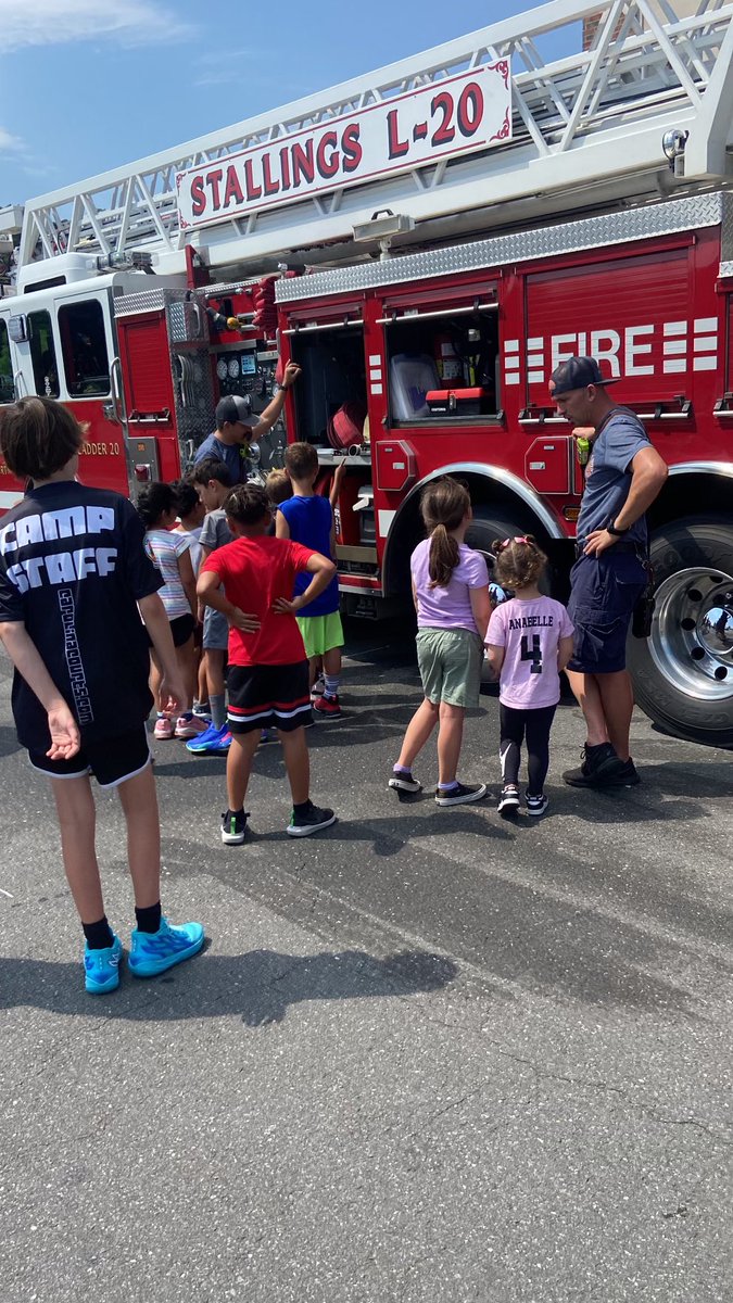 FOPBasketball's tweet image. Huge Shout Out To The Real Heroes🚒

Ladder-20 @StallingsFire talking to the campers in conjunction with our @EquilibriumUP Leadership Development Academy this week!

Thank you for stopping by camp👨‍🚒

#FOPBasketball