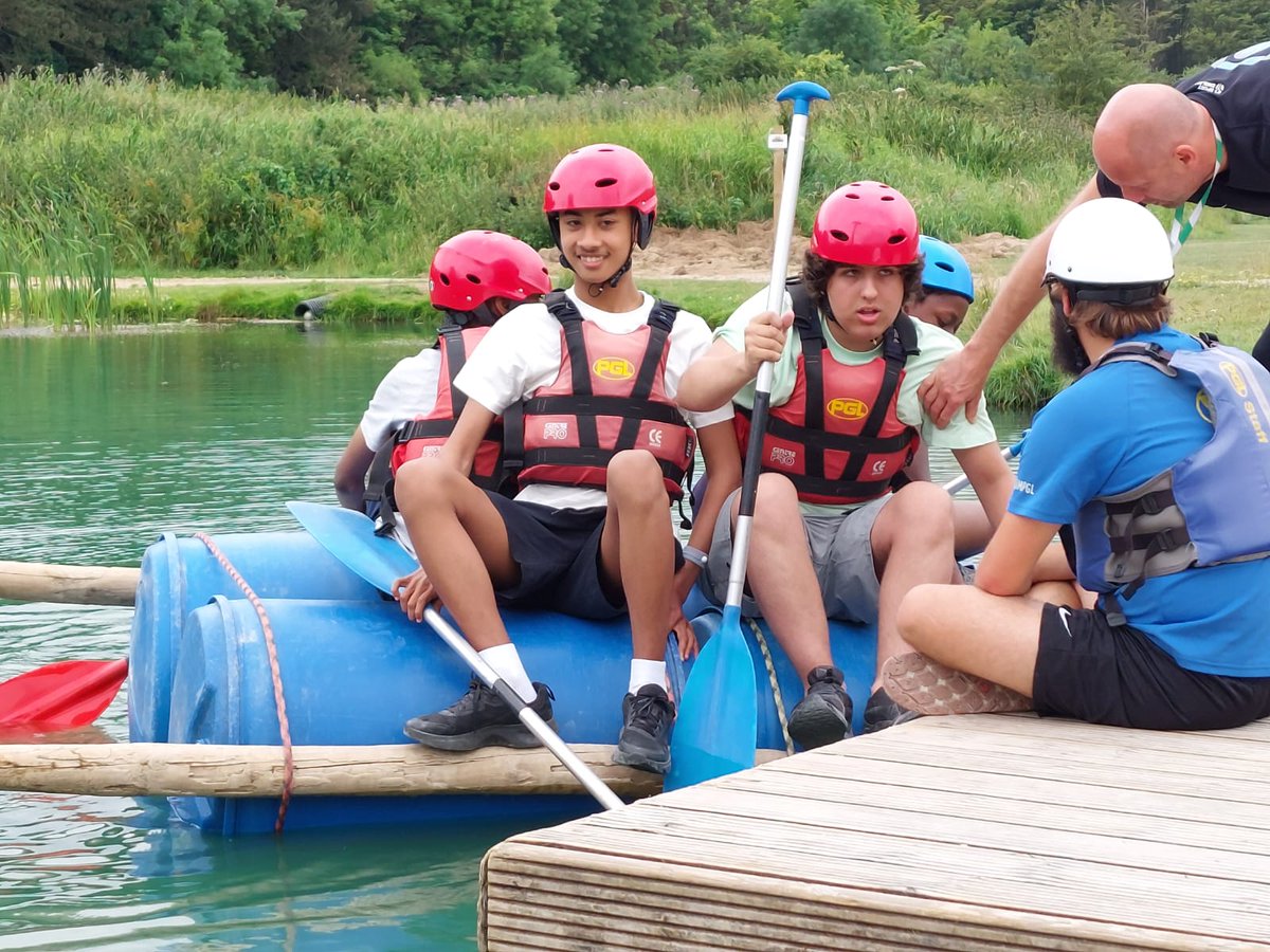 Stormont House tweet media