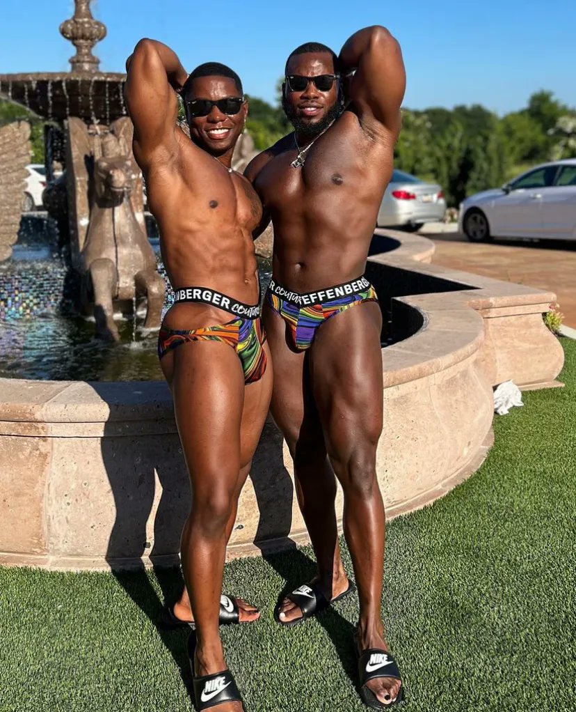 Serving us some pride month vibes 🌈 💜 💜  Totally in love with @the_hulkjr &amp; <a href="/rebel_seoul/">Rebel_Seoul</a>