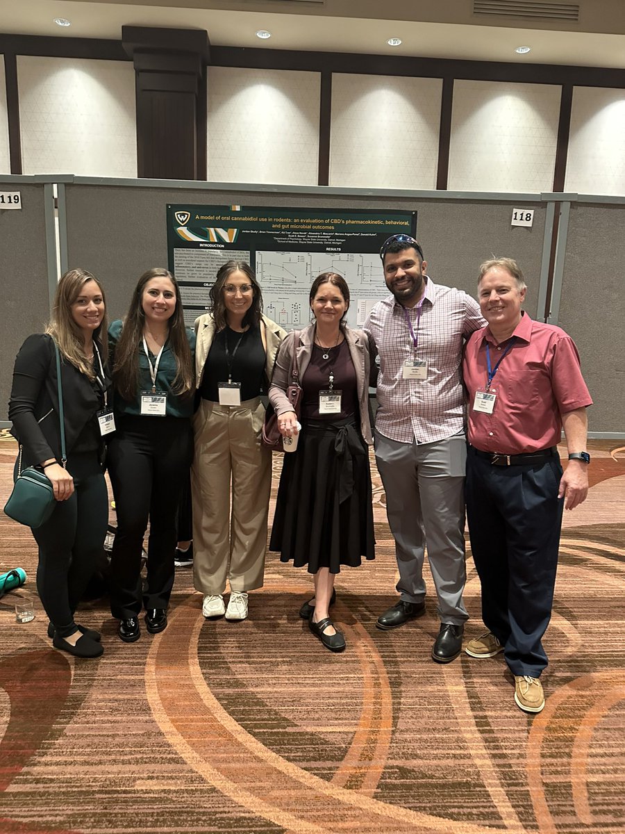 Proud #science-mon and science-dad : all students did a wonderful job presenting their posters <a href="/IBNSconnect/">IBNS</a> in Niagara Falls today!