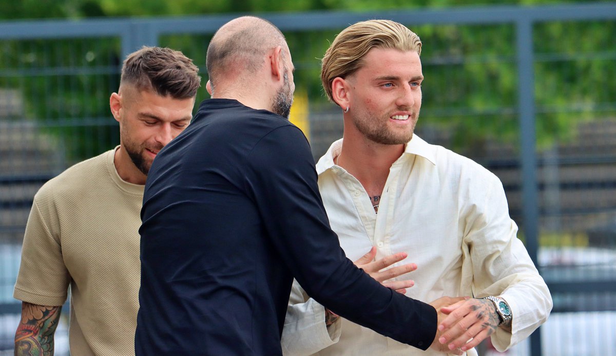 RNBVB's tweet image. 🚨Bei der #BVBU23 fallen wichtige Personalentscheidungen. Ole #Pohlmann wird befördert und unterschreibt in #Dortmund einen Profivertrag. Das Kapitel Jayden Braaf steht vor dem Ende: tinyurl.com/598xe9dn #BVB (Foto: @RN_Florian)