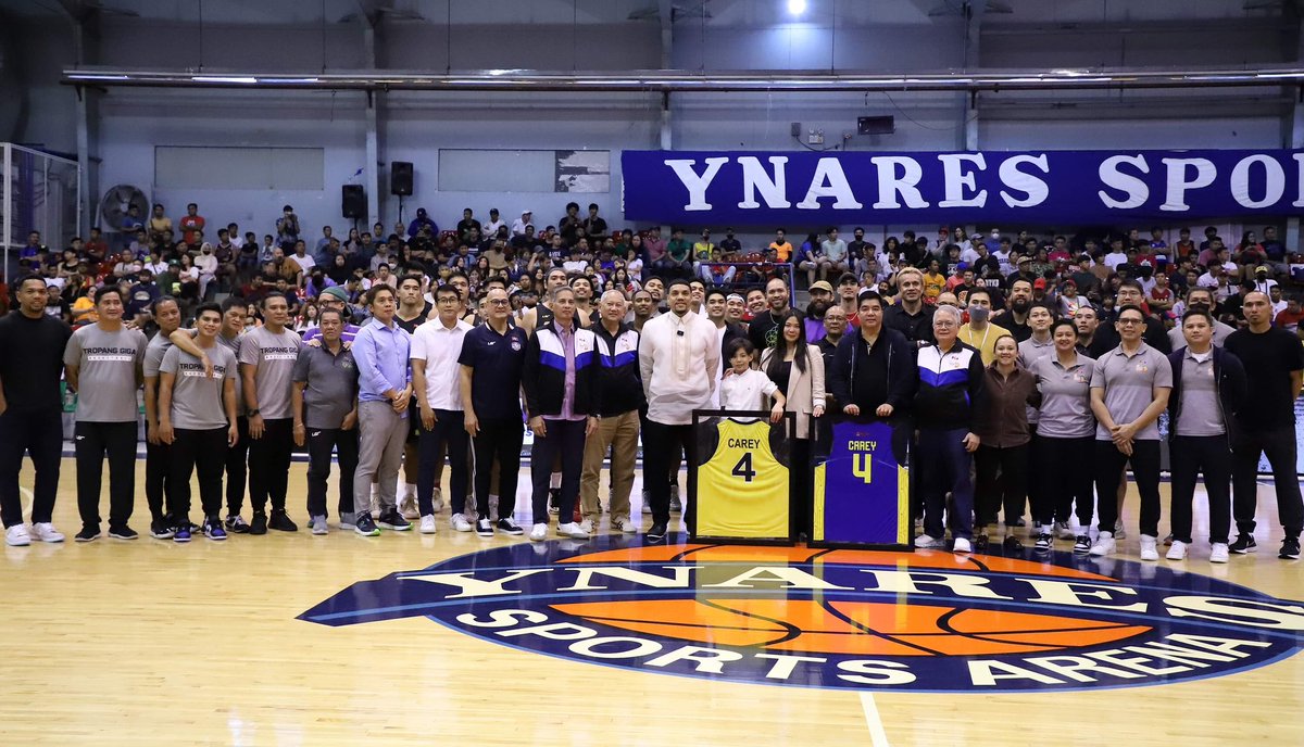 #4EVER A LEGEND 🎽

TNT retires Harvey Carey’s no. 4 jersey! Carey spent his whole PBA career with Talk ’N Text after being the no. 4 pic in the 2003 PBA Draft, winning 7 titles with the flagship MVP franchise.

#PBAonOneSports