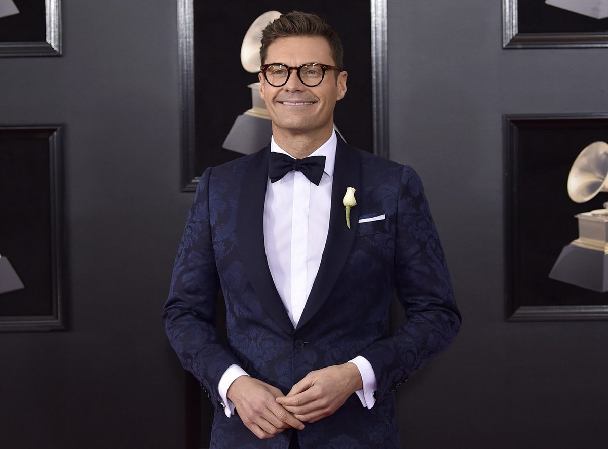 It's official! Ryan Seacrest will become the new “Wheel of Fortune” host after Pat Sajak’s retirement next year. 

What do YOU think of this decision?