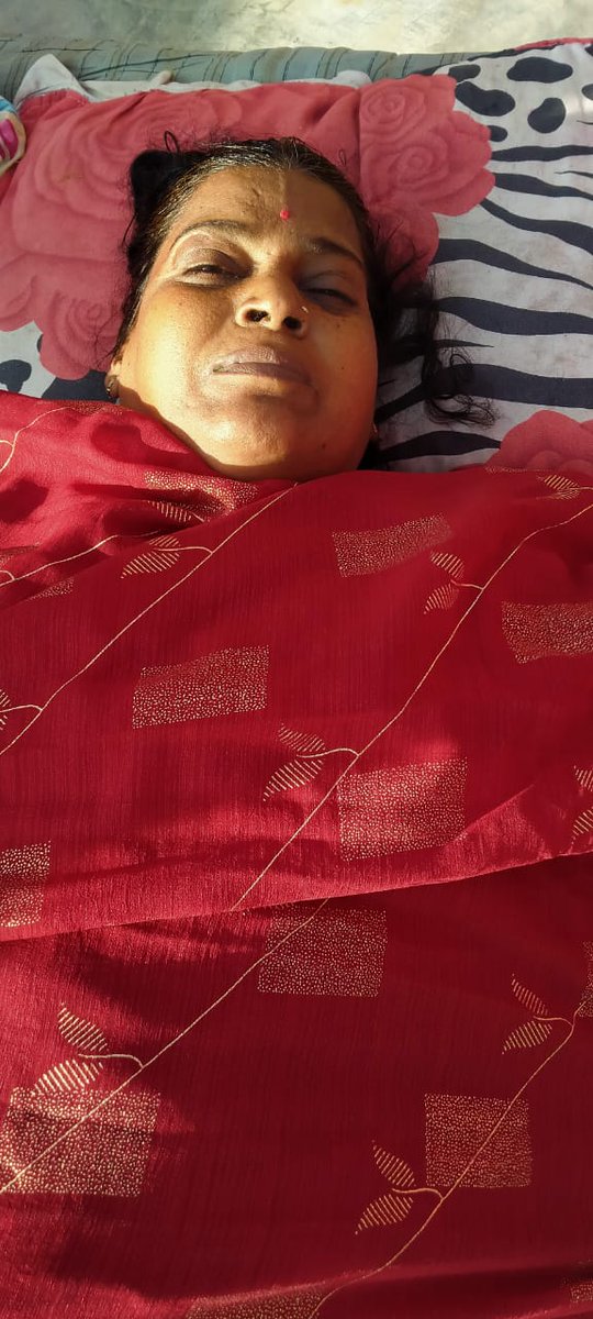 ये कैसा राम राज्य😭
दु:खद खबर #जनपद_जालौन से।
प्रा0वि0लिडऊपुर ब्लॉक रामपुरा में #शिक्षामित्र पद पर कार्यरत #शांति_देवी अल्प मानदेय एवं आर्थिक तंगी के कारण रात्रि 11 बजे दुनिया से अलविदा हो गई
#अमृतकाल_में_मरते_यूपीशिक्षामित्र
@PMOIndia@SCJudgments @AmitShah@CMOfficeUP <a href="/JPNadda/">Jagat Prakash Nadda</a>