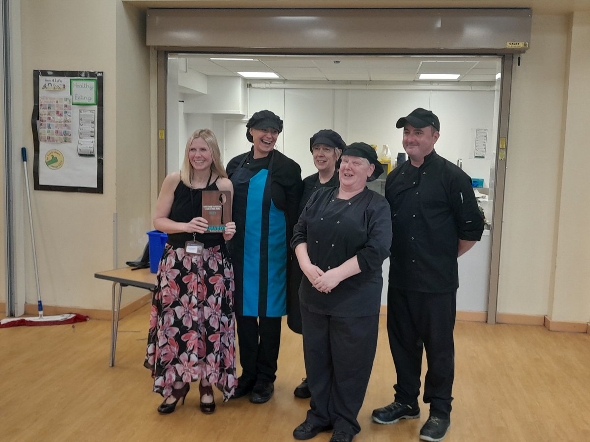 Did you see Town Field Primary School on <a href="/BBCTheOneShow/">BBC The One Show</a> tonight?

The team have won the Jamie Oliver 'School Leader Food Hero Award' and got a visit from Olympic hero <a href="/J_Ennis/">Dame Jess Ennis-Hill</a>!

A big well done to the team!👏👏👏