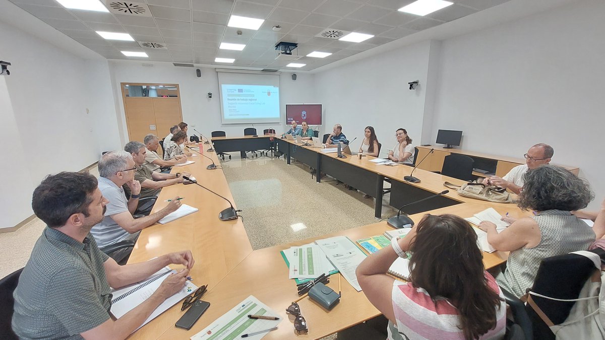 🌳y hoy he conocido a @jaortegagarcia #MAESTRO!
#GREENHEALTH 

#ÁreasNaturales protegidas, un activo fundamental para el #BienestarHumano #Salud #Clima #MedioNatural #RegiónDeMurcia 

🌳qué mejor día para conocerlo y reunirnos que en el #DiaMundialDelArbol 🌲