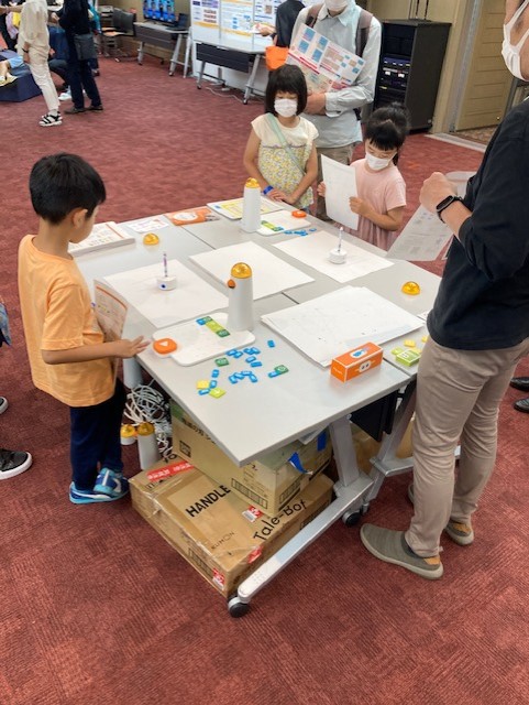 MatataStudioEDU's tweet image. The Japan Computer Science Event is where schools learn about coding & computational thinking through play & we are delighted that the Tale-Bot Pro & Pro Set have been included in the teaching 🤖🇯🇵
#talebotpro #CodingLikeABC #STEMeducation #stemkids #HandsOnCoding #learncoding
