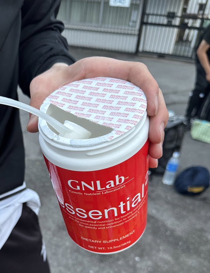 kyosan438's tweet image. 個人トラック前のバンク練習一次雷雨に見舞われどうなることかと思いましたが無事に終われました！
回復はもちろん #GNLab #essential2 で！
飲むの失敗すると泡吹いたみたいになります…