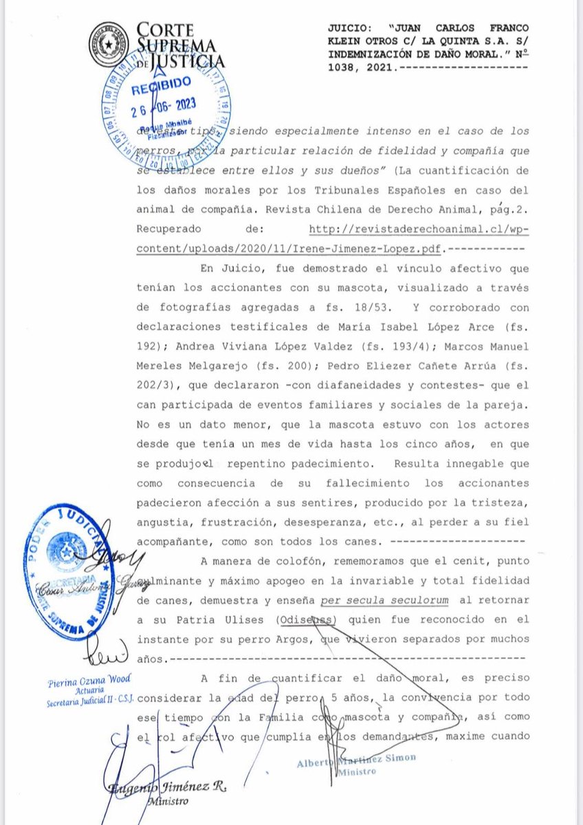 robertoperezpy's tweet photo. 📌 #EstoPasó | Fallo histórico en Paraguay

La Corte Suprema de Justicia resolvió el pago de G. 30 millones en concepto de indemnización por daño moral a los dueños de una mascota que falleció en la veterinaria La Quinta S.A. el 2 de junio del 2012.

#PPpy #650AM https://t.co/Ke1nZKTbsU