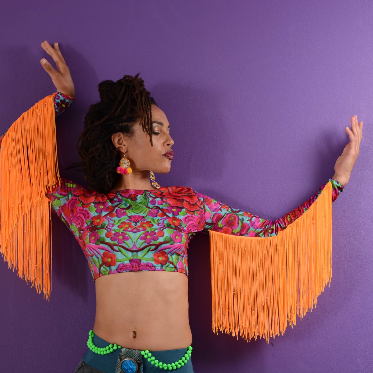 LINE UP ANNOUNCEMENT 📢
Excited that British-Congolese singer and multi-instrumentalist <a href="/lizikambamusic/">Liz Ikamba</a> will be joining us (9 August). Liz cross pollinates musical and cultural influences, seamlessly blending the vibrant sounds of Congo folk music with elements of Jazz and Soul.