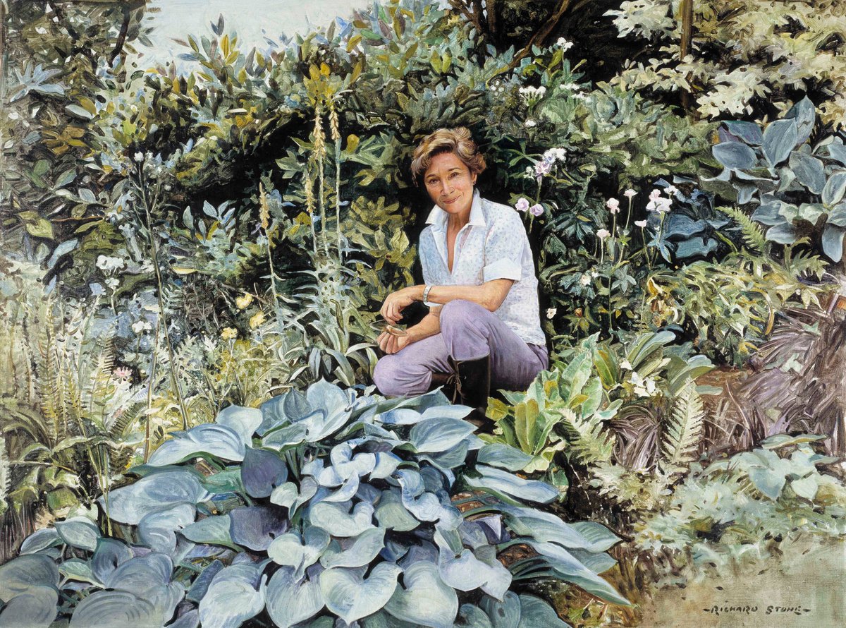 Today marks what would have been Beth Chatto's 100th birthday. I painted the portrait in her garden amongst her beloved hostas in 1990. She will be remembered as one of Britain's greatest gardeners. @BethChattoGdns