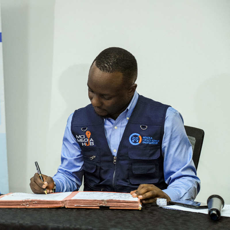 IMChallengeug's tweet photo. Signed, stamped &amp; sealed! 

The @FrenchEmbassyUg has partnered with MCI to empower Ugandan youth digital content creators through a year-long program. With support from the French Embassy, we aim to support self-employment &amp; sustainable businesses in the digital landscape. 🇫🇷🌍