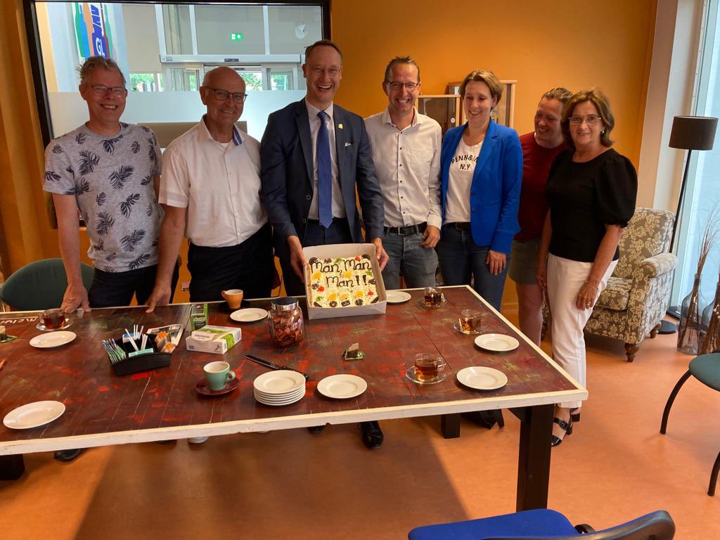 Bestuur 200 jaar #nieuwbuinen bedankt voor een fantastisch jubileumfeest. Goed georganiseerd, goed bezocht, samenbindend! #dank #manmanman