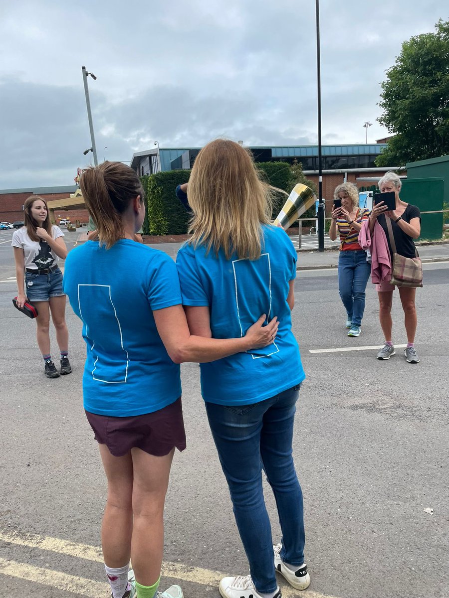 PollyRippon's tweet image. A privilege to carry @BatonOfHopeUK to Hillsbro College today and raise awareness of suicide. #passiton #SuicideAwareness #batonofhope @mynewsnorth