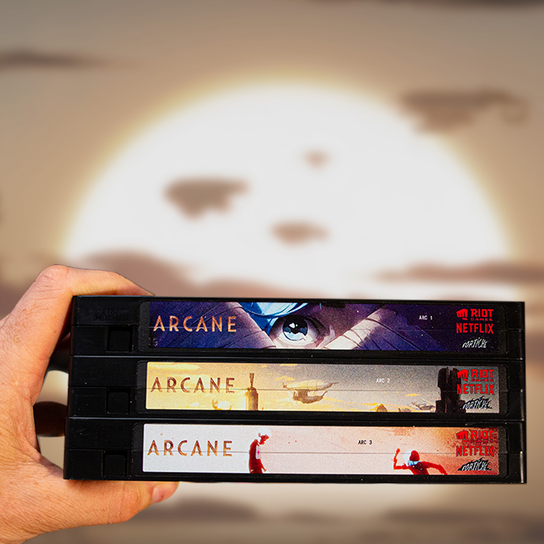 unstable_king's tweet photo. Arcane hand made working box set on VHS I put together. 

#arcane #LeagueOfLegends #LeagueOfLegendsFanArt #Jinx #vhs #vcr #retro #nostalgia https://t.co/jPsq0ALVe2