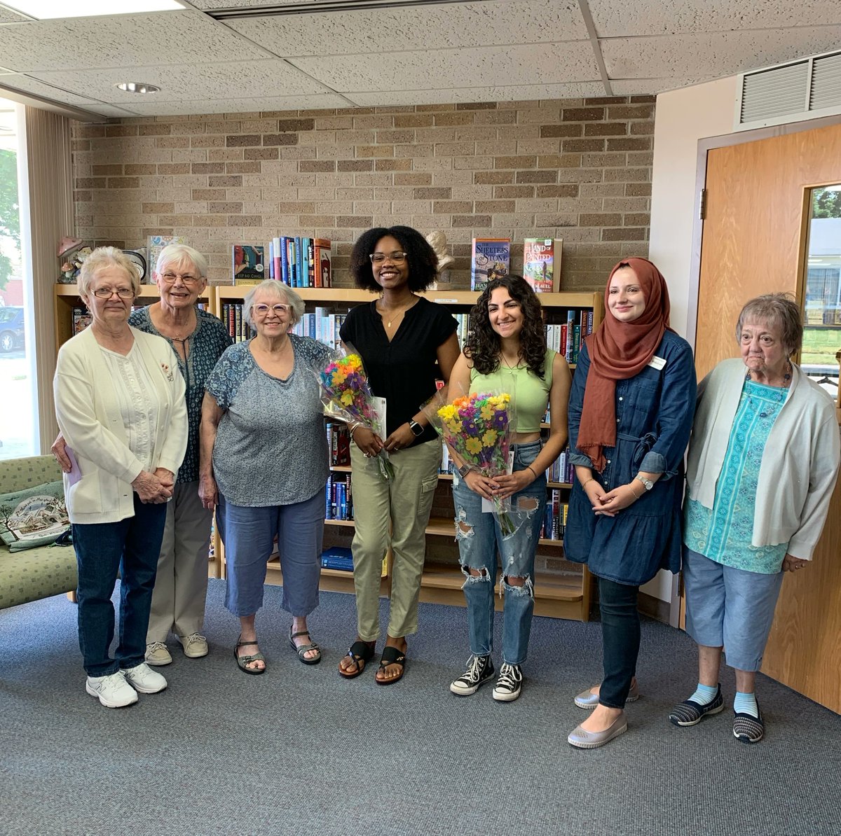 CLPublicSchools's tweet photo. The Friends of the Center Line Library recognized the recipients of the 2023 Paul &amp; Marjorie Murray Scholarship, Alissa Maizy and D'Naye Robinson. This scholarship is awarded to CLHS seniors who plan to attend college and have been influenced by books and libraries. Congrats! https://t.co/GK90q2EBvM