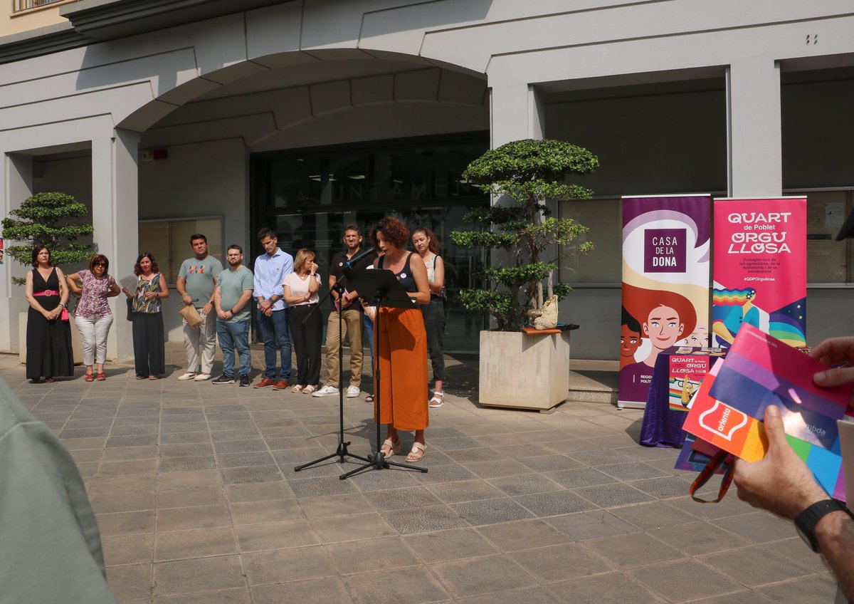 🏳️‍🌈El Ayuntamiento de Quart de Poblet se suma a las celebraciones con motivo del Día Internacional del Orgullo LGTBI.
🏫Todos los grupos políticos con representación municipal, a excepción de VOX, votaron a favor de la lectura del manifiesto que apoya al colectivo. 
<a href="/Cristina_M_L/">Cristina Mora Luján</a>