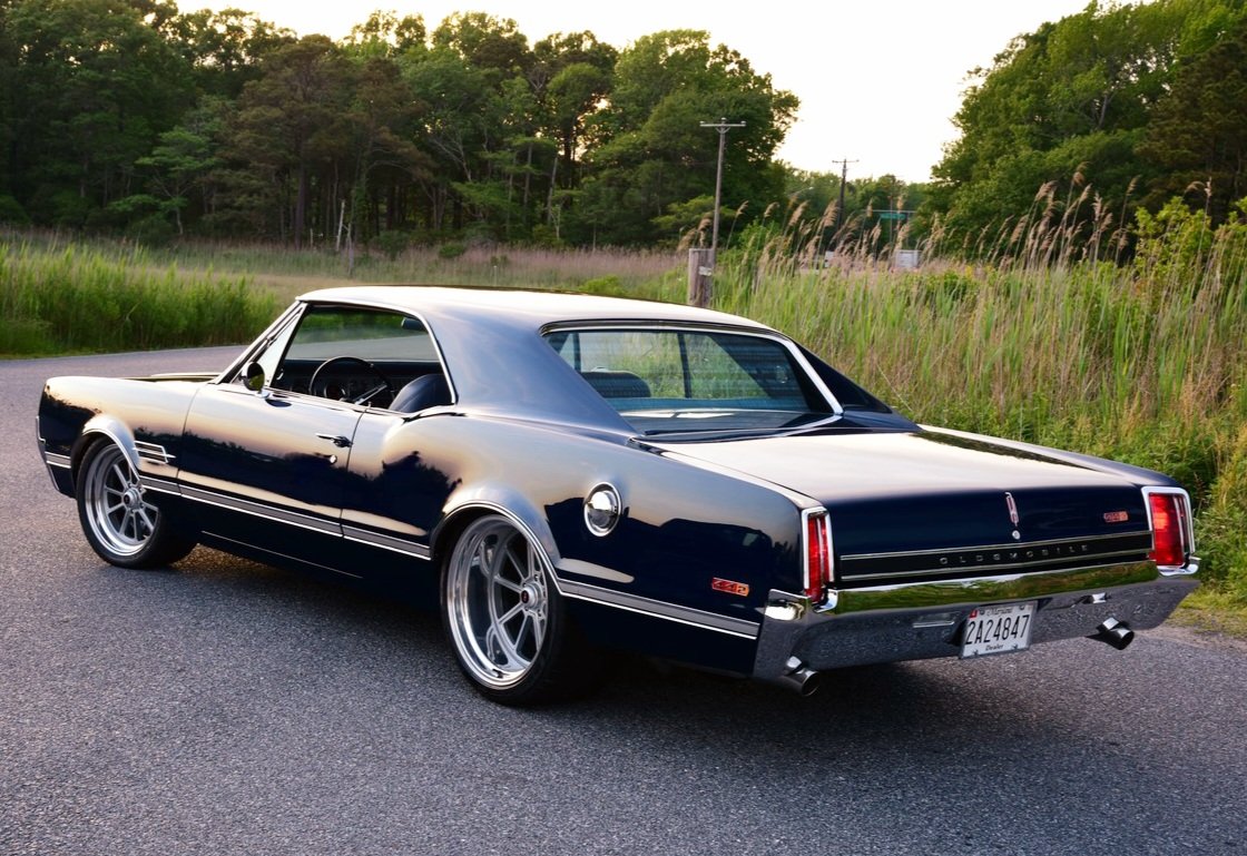CarsMma's tweet photo. Heavy Metal... Olds 442 https://t.co/3PaH2SPI1J