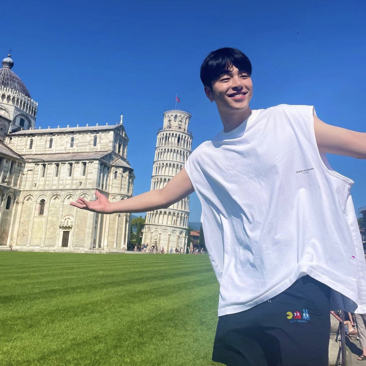KooJunhoeGlobal tweet picture