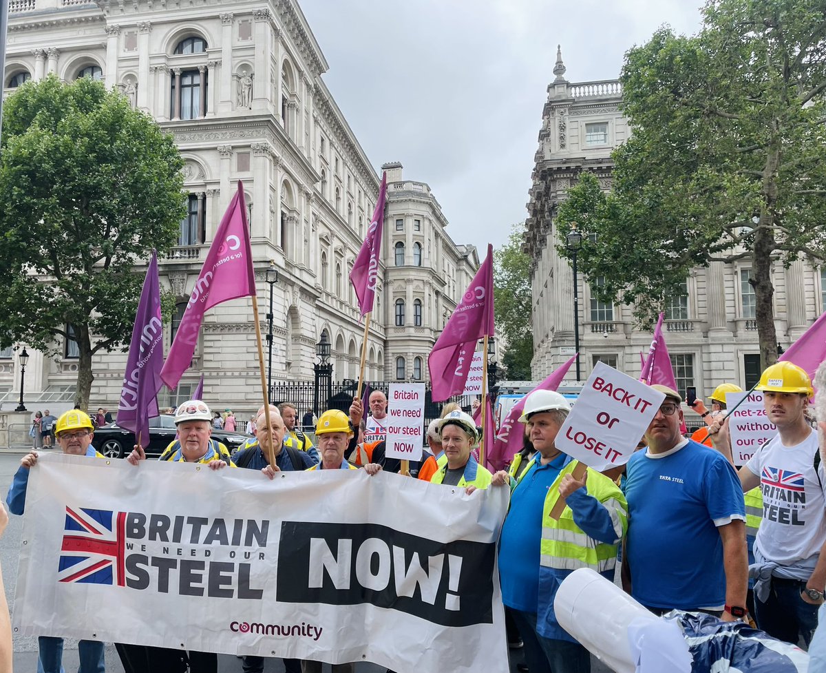 Marching to Parliament today with our @CommunityUnion steelworkers - demanding the government urgently back our steel industry

#WeNeedOurSteel