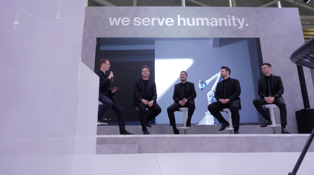 NEURARobotics's tweet image. What a wonderful opening day of automatica 2023 it was yesterday!

We feel so thankful for all the positive feedback we received. The hard work of the team pays off!

#automatica2023 #neurarobotics #innovation #cognitiverobots #teameffort