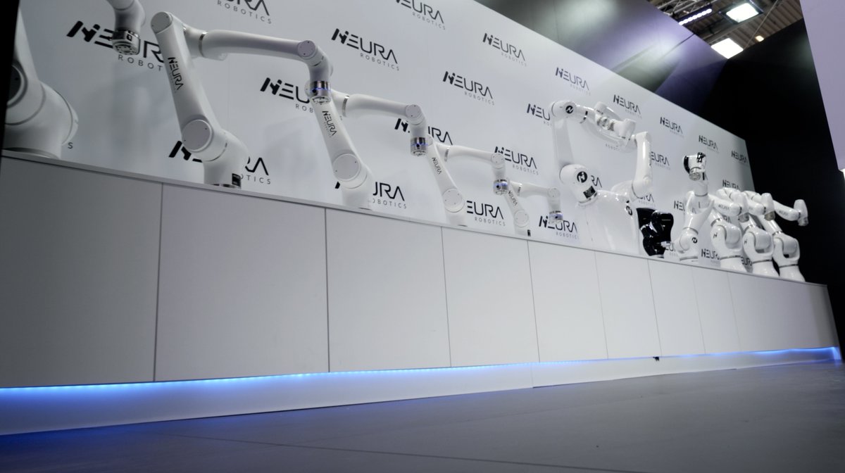 NEURARobotics's tweet image. What a wonderful opening day of automatica 2023 it was yesterday!

We feel so thankful for all the positive feedback we received. The hard work of the team pays off!

#automatica2023 #neurarobotics #innovation #cognitiverobots #teameffort