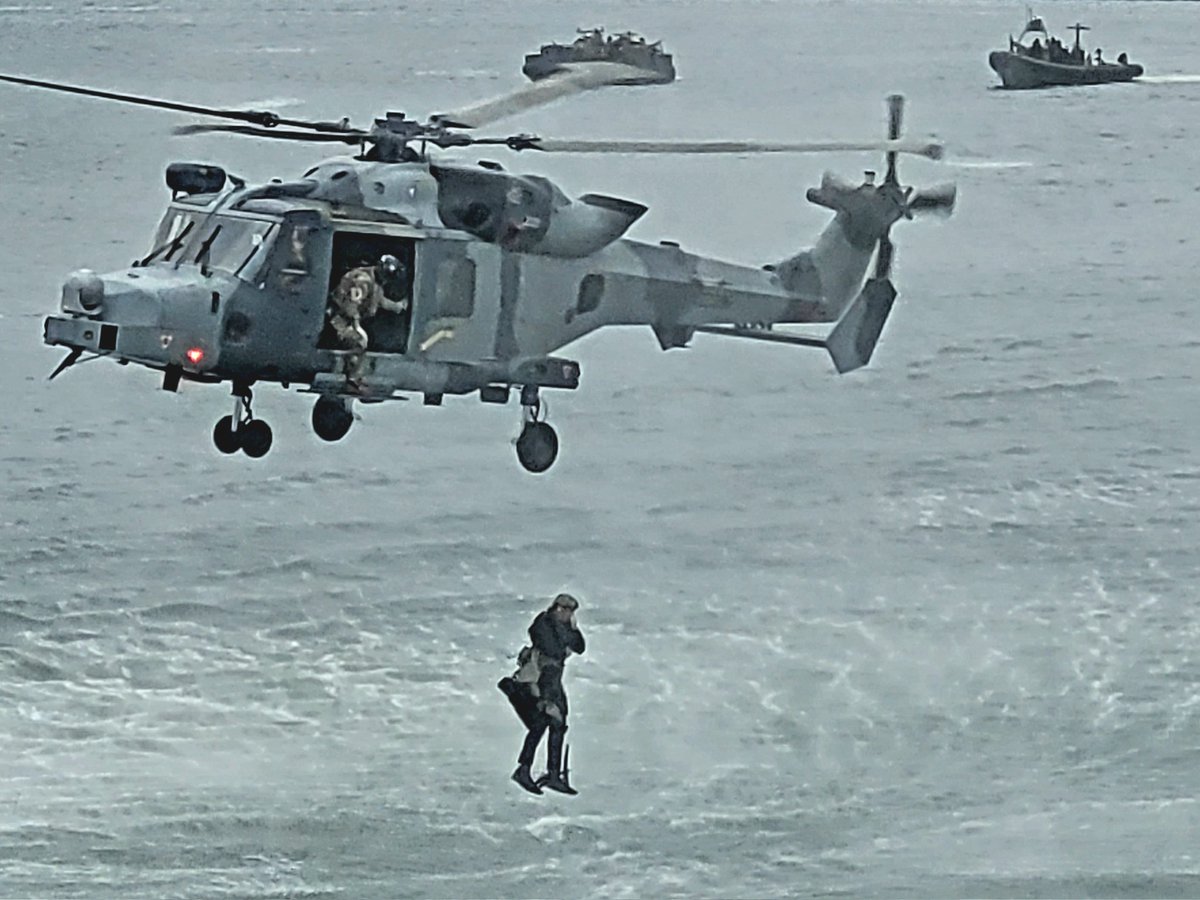 After planning, comes rehearsals... @RoyalMarines from across the Commando Force, operating from @hms_albion, are part of the dynamic demo at Den Helder #MarineDagen with Dutch Marines @korpsmariniers #UKNL50.