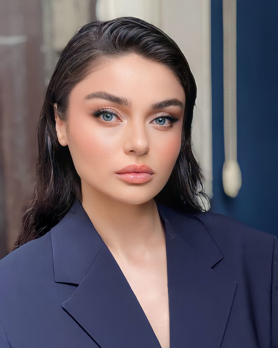 New Ayça from MÜBERYA SAGLAM IG she's so beautiful 😍❤️
#AyçaAyşinTuran