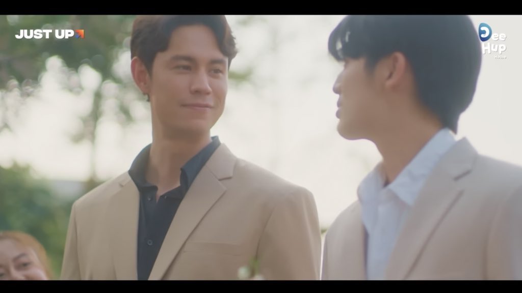 mfckingzarry's tweet photo. And this moment right here is what made pat fell even more in love with jeng 🥹❤️ #stebystep #StepByStepEP10 https://t.co/u1XuDNm9zi