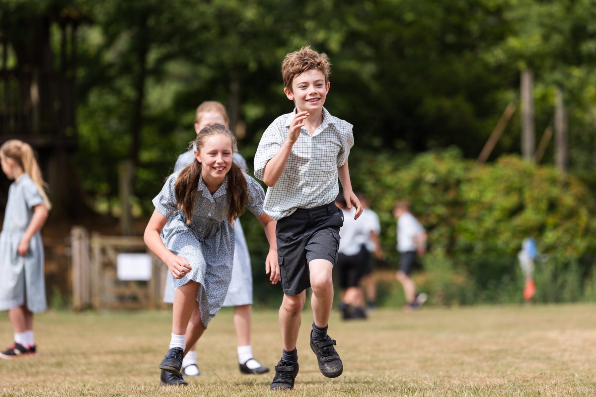 AldroSchool's tweet photo. Break times at Aldro are a complete joy to witness - lots of happy boys and girls playing together outside … pure happiness ❤️

#timetoplay #breaktimes #happiness #purejoy #lifeataldro #surreyprepschool https://t.co/Wx0CgiVo1H