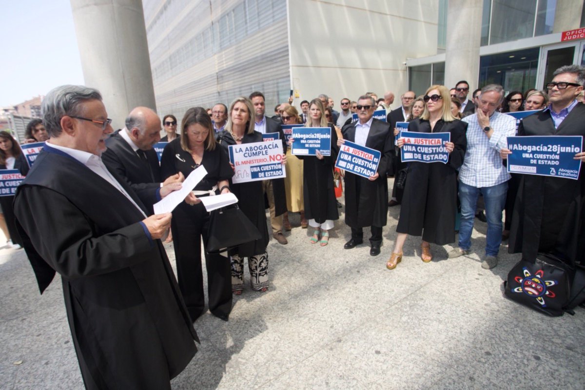 La #Justicia es una cuestión de Estado. Reivindicamos la inmediata reactivación del servicio público porque la justicia no puede esperar más. #Abogacia28junio #yosivoy28J
