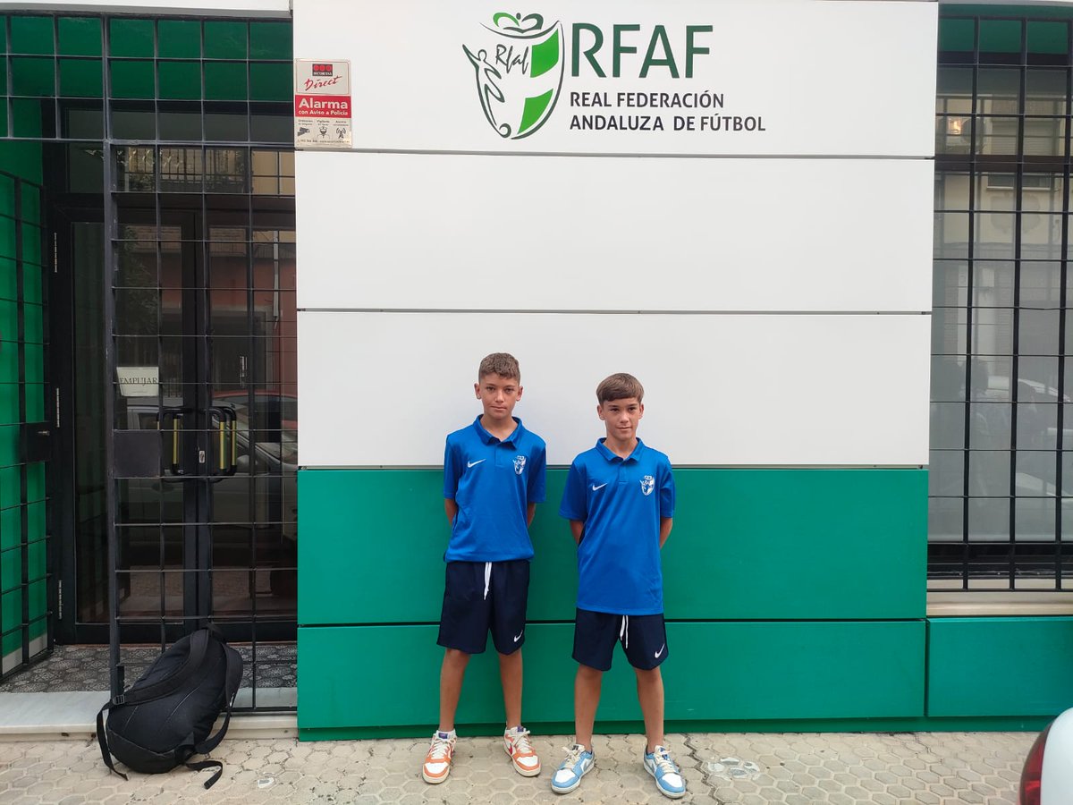 CDsededos2002's tweet image. Nuestros jugadores Manuel Jesús y @_javiiicastilloo._ han sido convocados para el campeonato de Andalucia de selecciones Alevin de fútbol playa que se celebra hoy en El Viso (Córdoba) mucha suerte campeones.