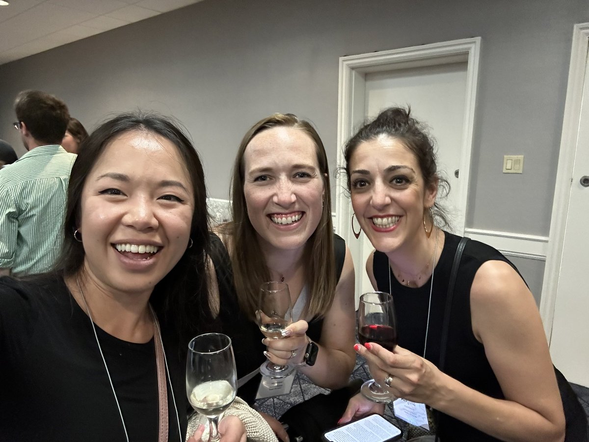 When every conference is a big reunion! #adsa2023 🧬 🐄 📚 <a href="/CgilUofG/">CGIL</a> <a href="/ABSc_UofG/">Animal Biosciences</a> <a href="/ADSAorg/">ADSA</a> <a href="/angela_canovas/">Ángela Cánovas</a> <a href="/v_asselstine/">Victoria Asselstine</a> <a href="/vicki_brisson/">Vicki Brisson</a> <a href="/caelstails/">Caeli Richardson</a> <a href="/tatischud/">Tati Chud 🇧🇷🇨🇦🇺🇸</a>