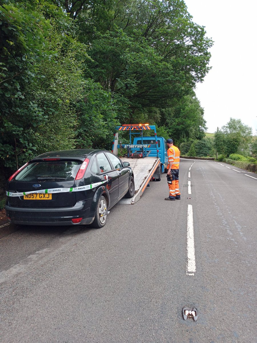 Calderdale Community Protection Team (@cmbc_cpt) on Twitter photo Team 4 and 2 removing another untaxed, no MOT from Calderdale Council highways....
<a href="/Calderdale/">Calderdale Council</a>
<a href="/Suewarden306/">Sue Warden 306 love life and smile ❤</a>
@WardenRonan304
#safercalderdale
#notax
#noMOT
#DVLA Team 4 and 2 removing another untaxed, no MOT from Calderdale Council highways....
<a href="/Calderdale/">Calderdale Council</a>
<a href="/Suewarden306/">Sue Warden 306 love life and smile ❤</a>
@WardenRonan304
#safercalderdale
#notax
#noMOT
#DVLA