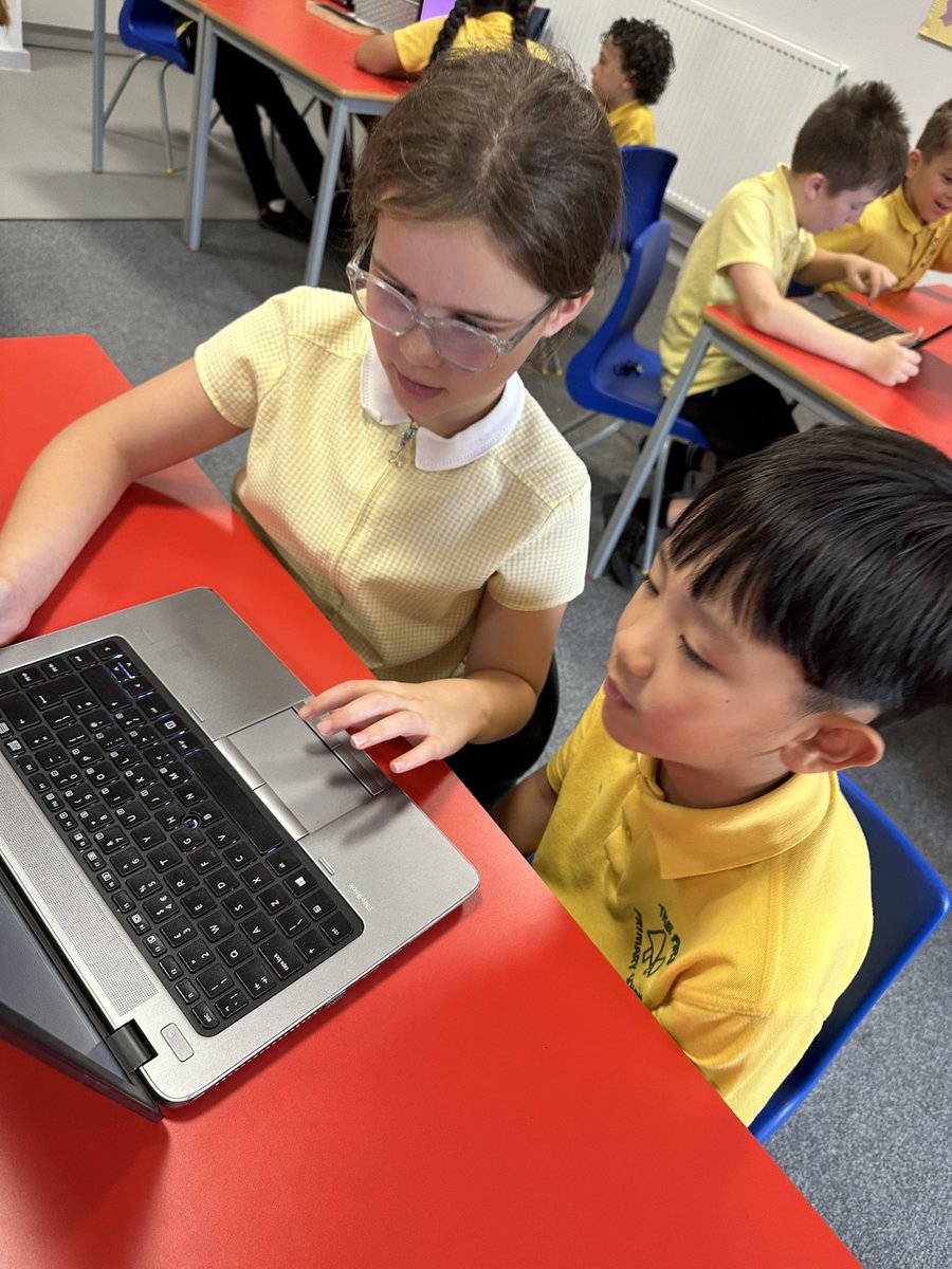 firsprimarysale's tweet image. #4Rowan creating branching databases today using animal characteristics #firscomputing #jit5