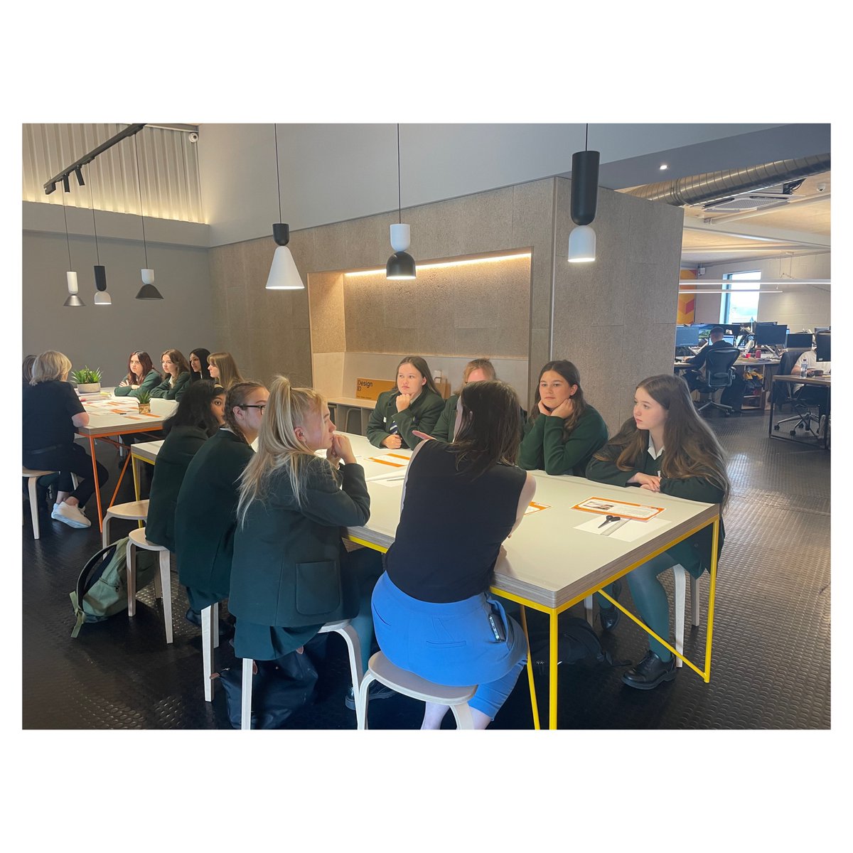 Design ID tweet media