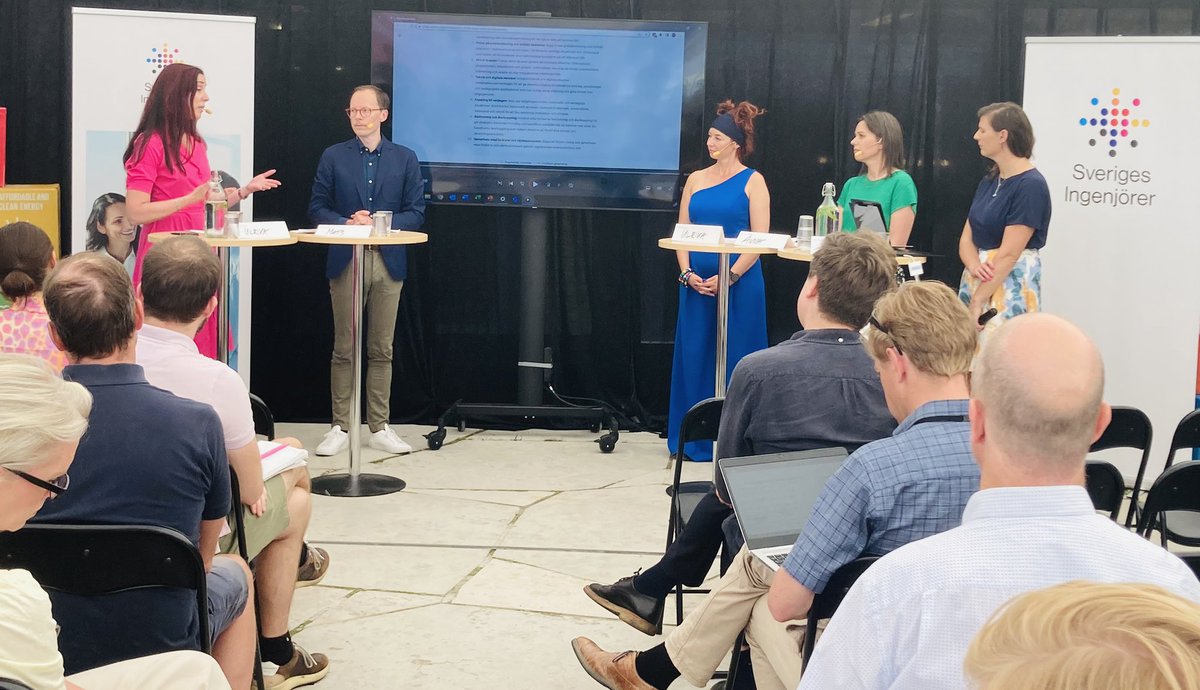 Betydelsen &amp; bilden av #matematik ➕ tidiga insatser i #skola ➕ inkludering 🟰 lösningar för få fler att bli ingenjörer
Diskussion vid vårt #Almedalen seminarium med <a href="/matsperspektiv/">Mats Persson</a> <a href="/teknikpedagog/">Dr Ulrika Sultan</a> <a href="/anna_sjodin/">Anna Hedlund</a> 
#unga #ingenjör #teknikintresse #högreutb #utbpol #almedalen