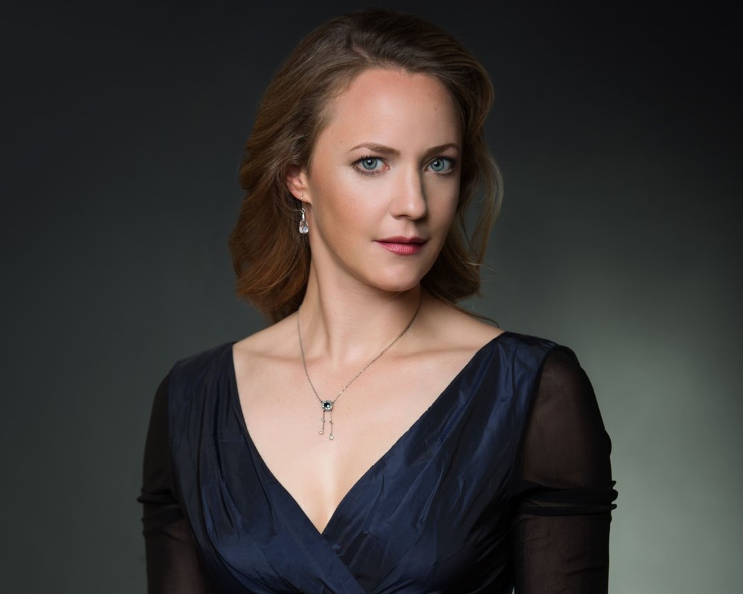 Toi toi toi to Lydia Teuscher who opens at <a href="/operzuerich/">Opernhaus Zürich</a> tonight singing Ännchen in Weber's Der Freischütz.

Performances until 9 July

Full details here: ow.ly/PKhQ50OZ8Rj
