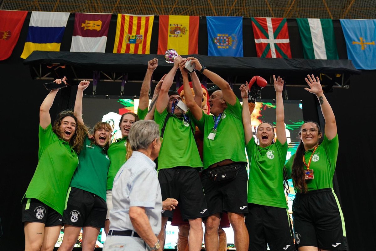 ▶️ Natalia Sorroche de la EDM Lola Boxing asiste al Campeonato de España de Boxeo Olímpico Élite

🏆La deportista ha participado con la Selección de Andalucía y obtuvo medalla de bronce, así como se proclamó campeona por medallas con el equipo. 

#AlmeríaEsDeporte