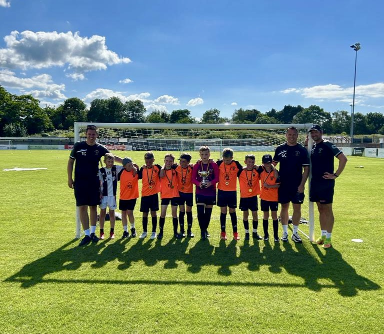 StratfordTownFC's tweet photo. @stratfordtowncolts  had a fantastic day and loved getting to play on the 1st team pitch last weekend. They played great football throughout competition scoring an impressive 26 goals over 8 games, which concluded with a 2-1 victory in the final to win the U10’s tournament. https://t.co/MAeVq9AGg1