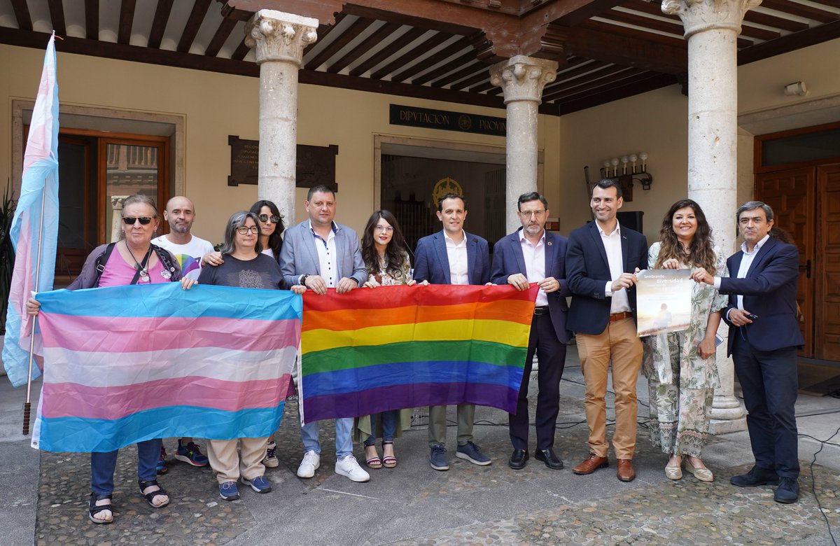 La Diputación de Valladolid muestra su apoyo al Colectivo LGBTIAQ+. El presidente @Conrado_Iscar preside el acto institucional a favor del Día del Orgullo LGBTIAQ+ con la lectura del manifiesto. 🔗comunicacion.diputaciondevalladolid.es/-/apoyo-al-col…