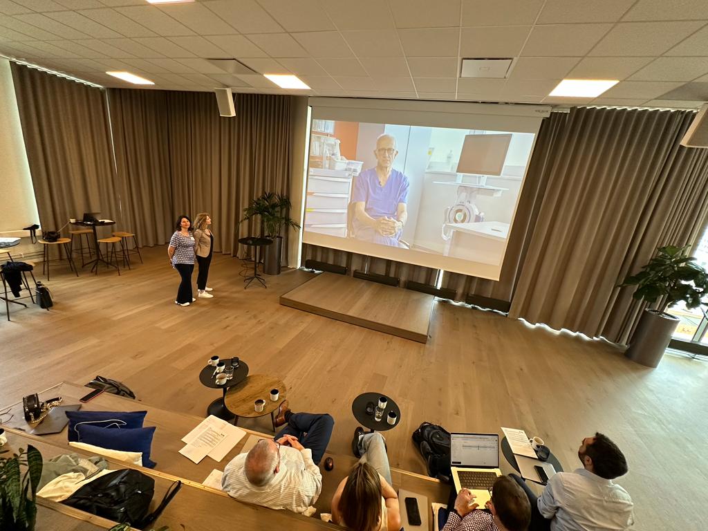 🌟 Lisa Bregoli, our fantastic Dissemination Manager, and Chiara Vitale, our dedicated Coordinator, unveiled the final project video in a world premiere! 🎥🌍 They showcased the remarkable achievements of our consortium to our partners and European Commission officers.